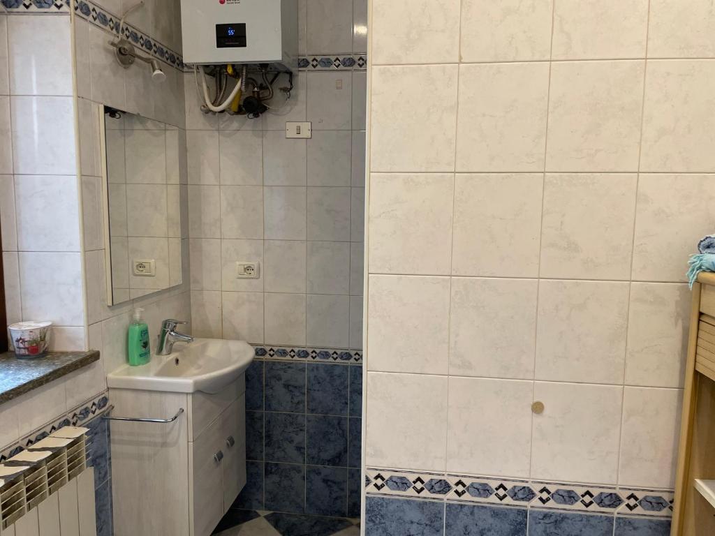 Central Low Cost room 3